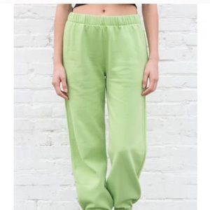 Brandy Melville lime green rosas